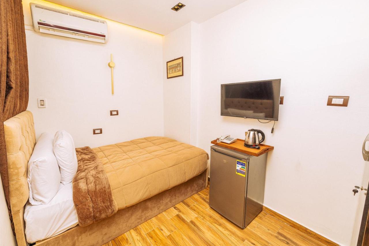 White Pyramids Inn Nazlet el Simman Bagian luar foto
