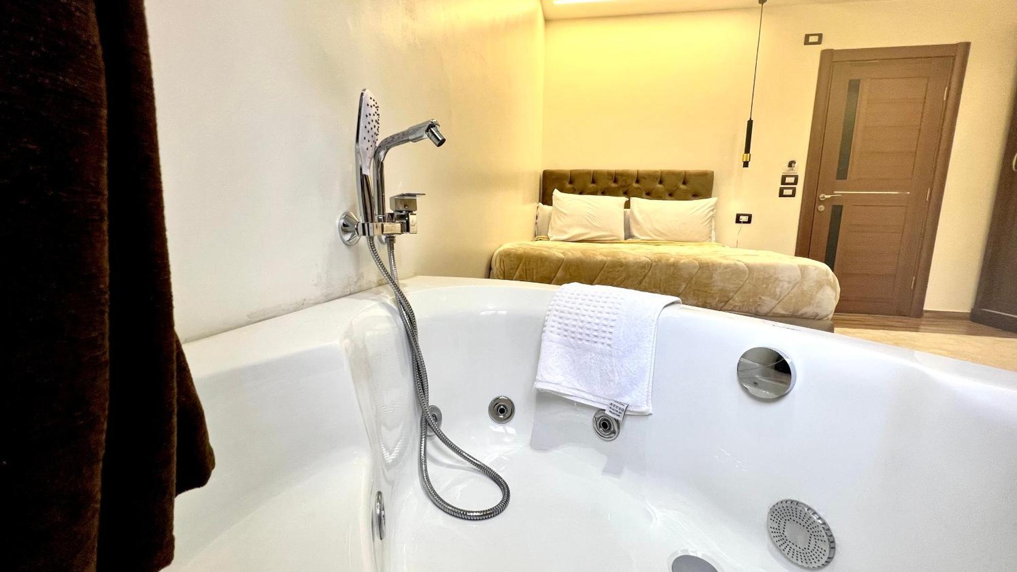 White Pyramids Inn Nazlet el Simman Bagian luar foto
